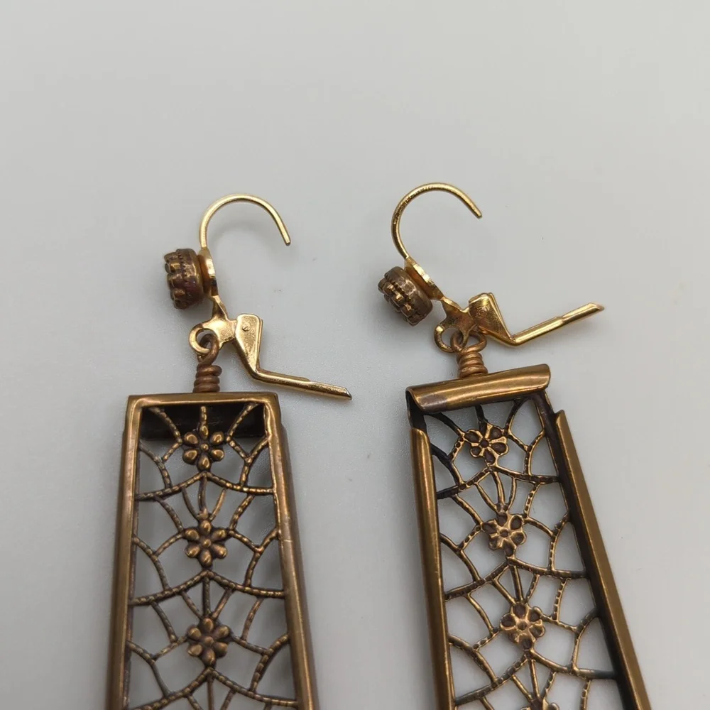 Vintage Filigree Floral Panel Stretch Bracelet and Matching Earrings - Picture 11 of 11